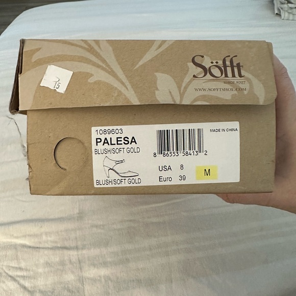 Sofft Metallic Gold Heels - Picture 5 of 5